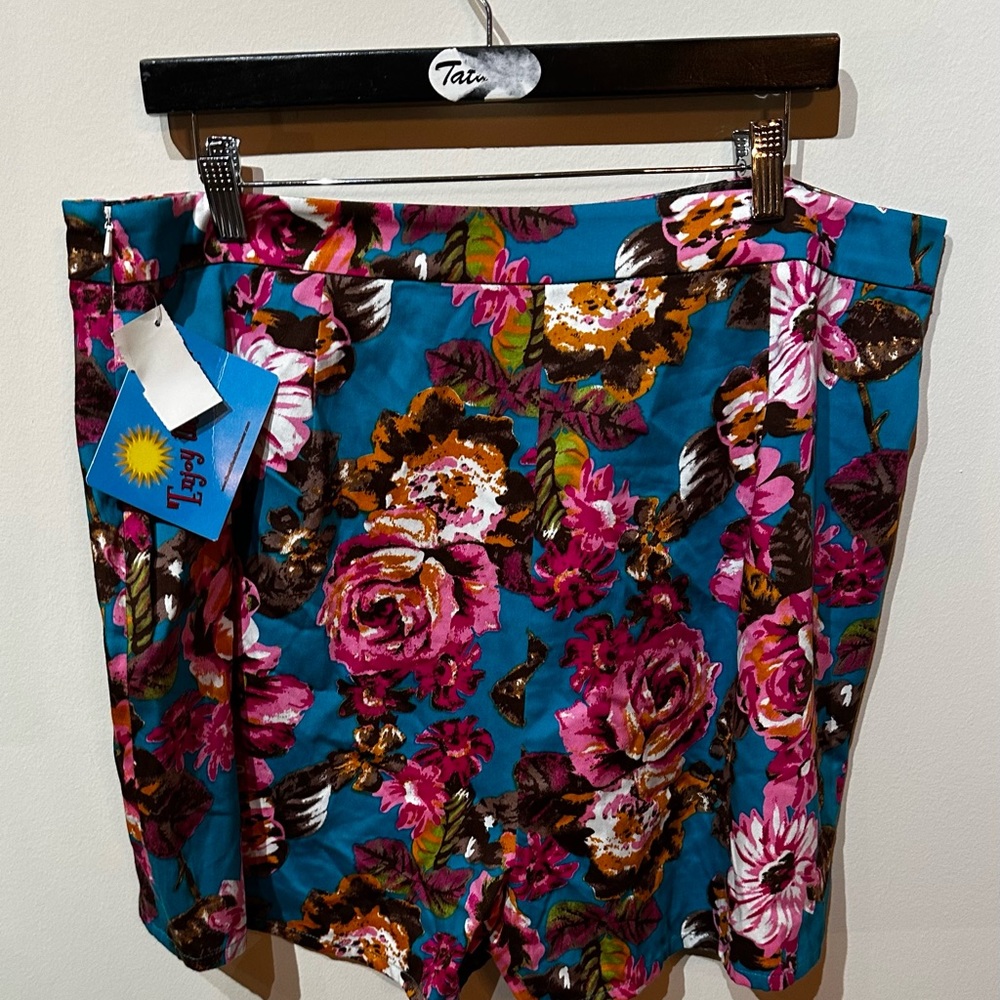 Pinup/ vintage inspired shorts/ beach bash by Tatyana. New with tags. - Picture 3 of 3